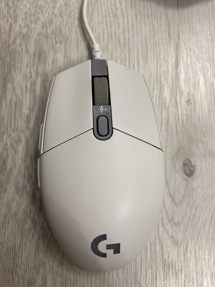 Мишка Logitech g102
