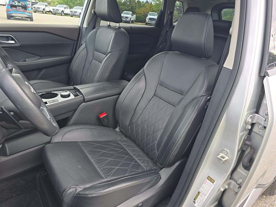 Nissan Rogue Platinum AWD