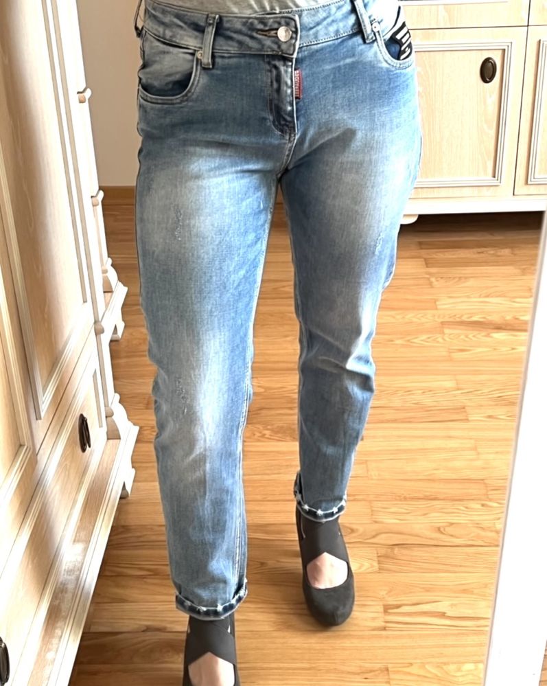 Jeansy spodnie jeansowe Dsquared2 Dsquared rurki pasowane zgrabne