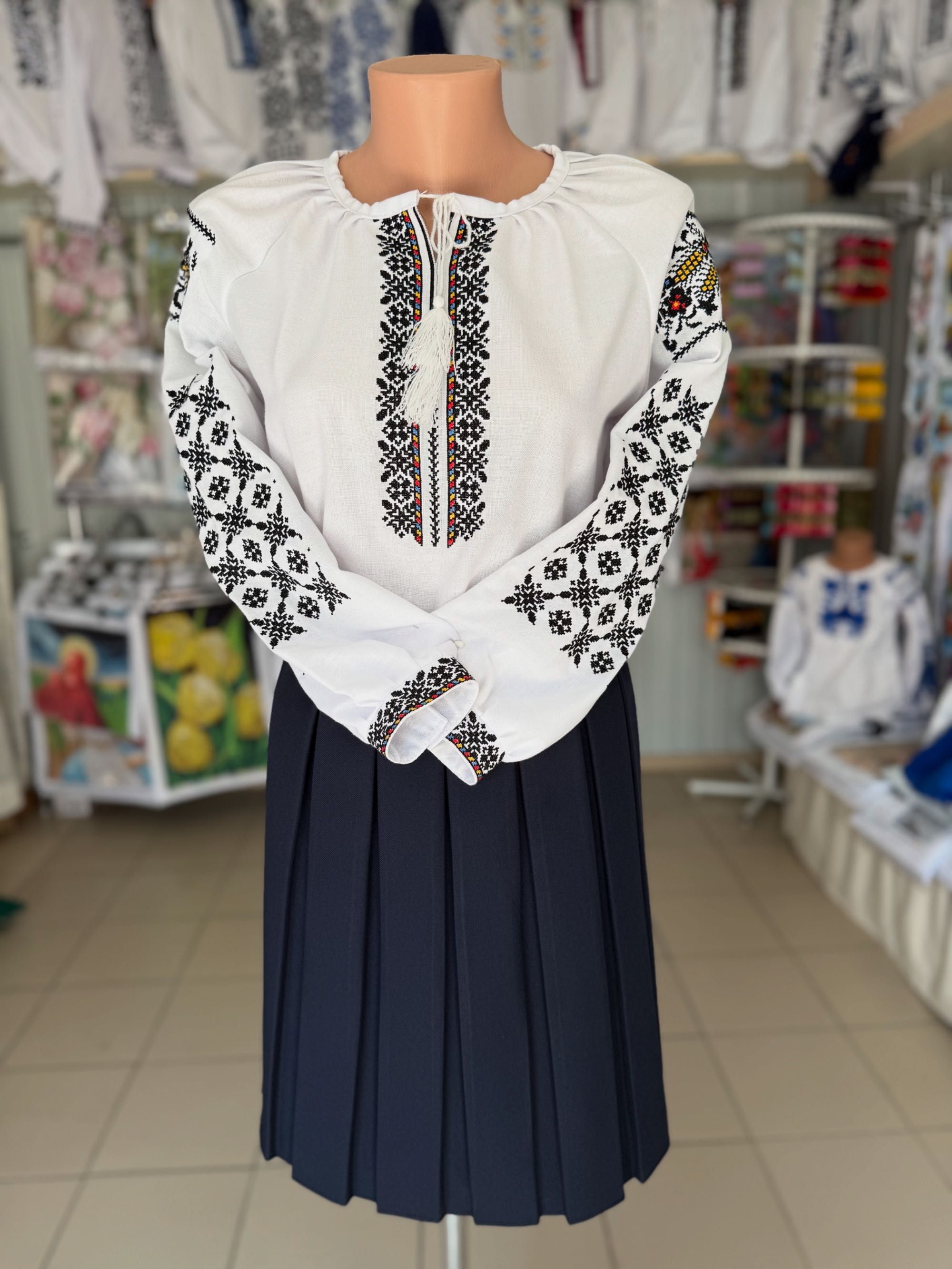 Вишиванки для дівчинки