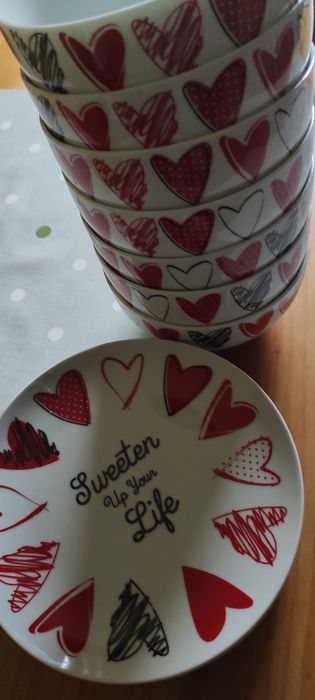 Paka: Talerzyki+miseczki ,,Home&You+bieżniki+serwetki+2kpl.pościel+coś