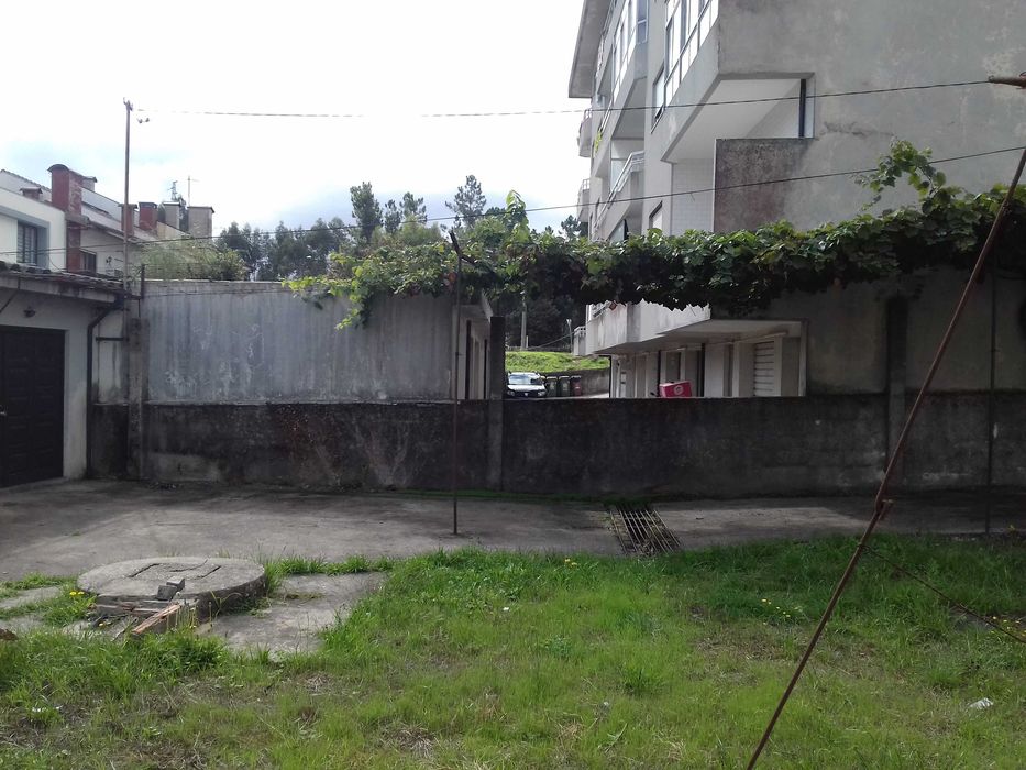 Vendo terreno (592 m2)