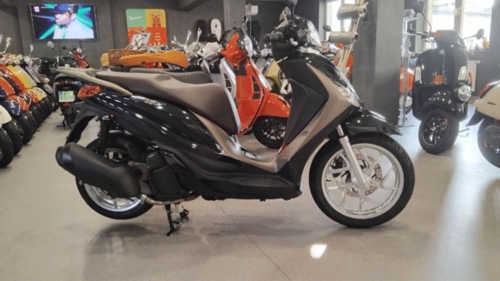 Piaggio medley S 125