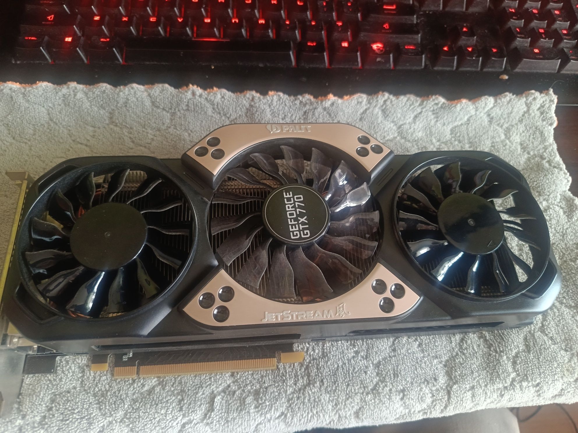 Karta graficzna Palit GeForce GTX 770 JetStream