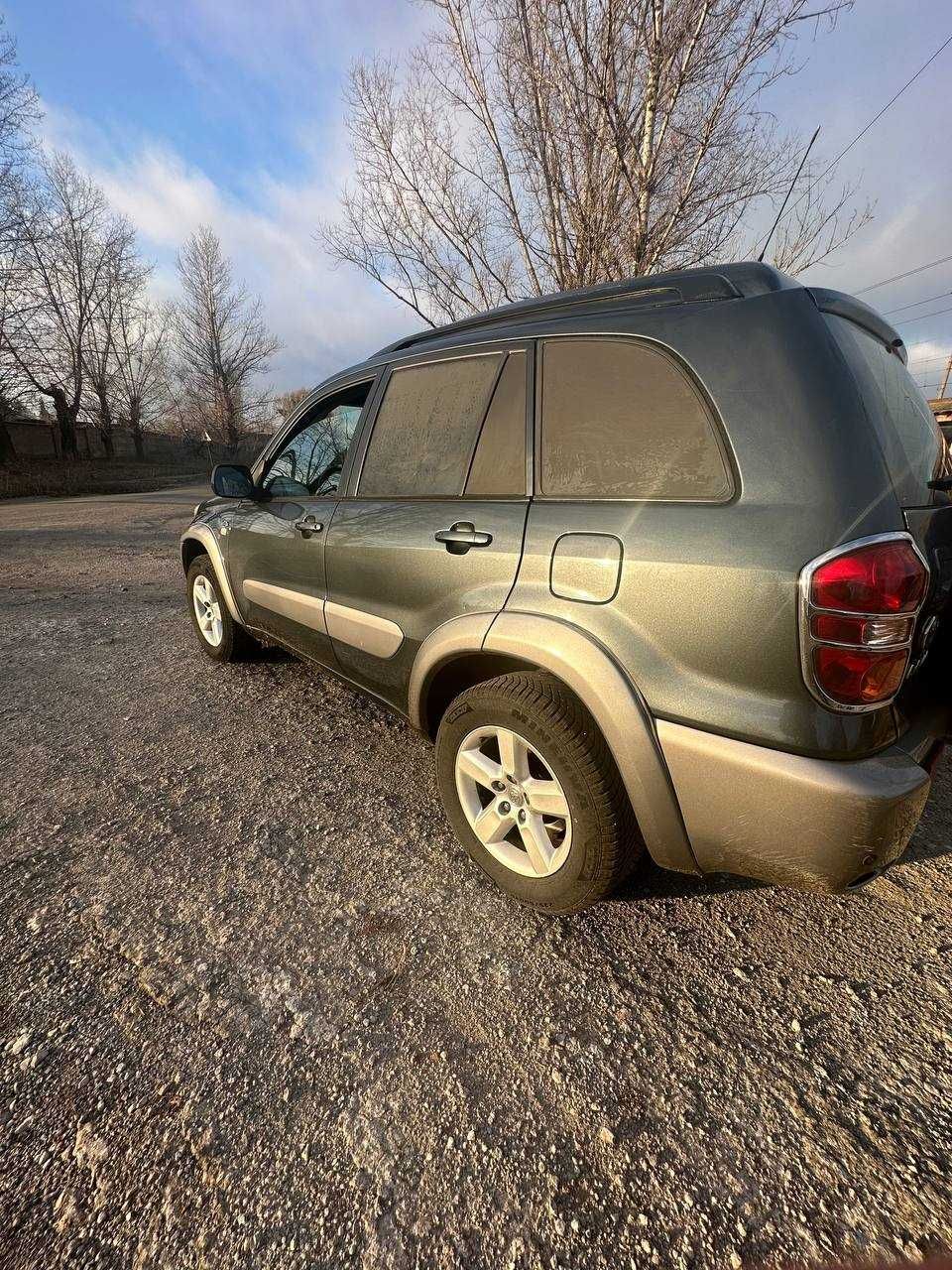 Разборка Toyota Rav4 II 2004