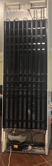 Холодильник LIEBHERR ( мотор не працює)