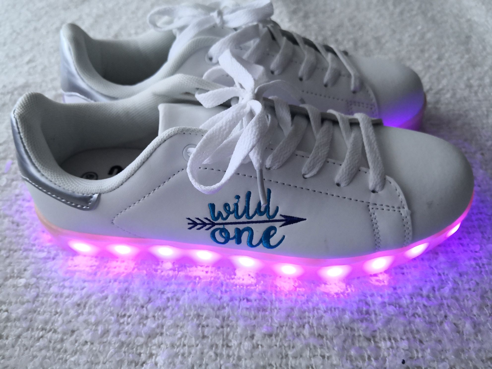 Buty ze światełkami LED Wild One 39