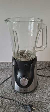 Vendo liquidificador becken