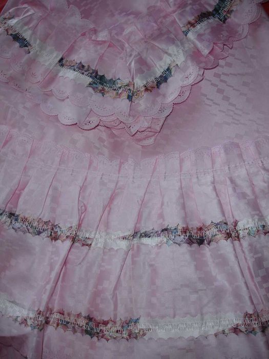 Reposteiros de cortinas e toalhas para camilhas