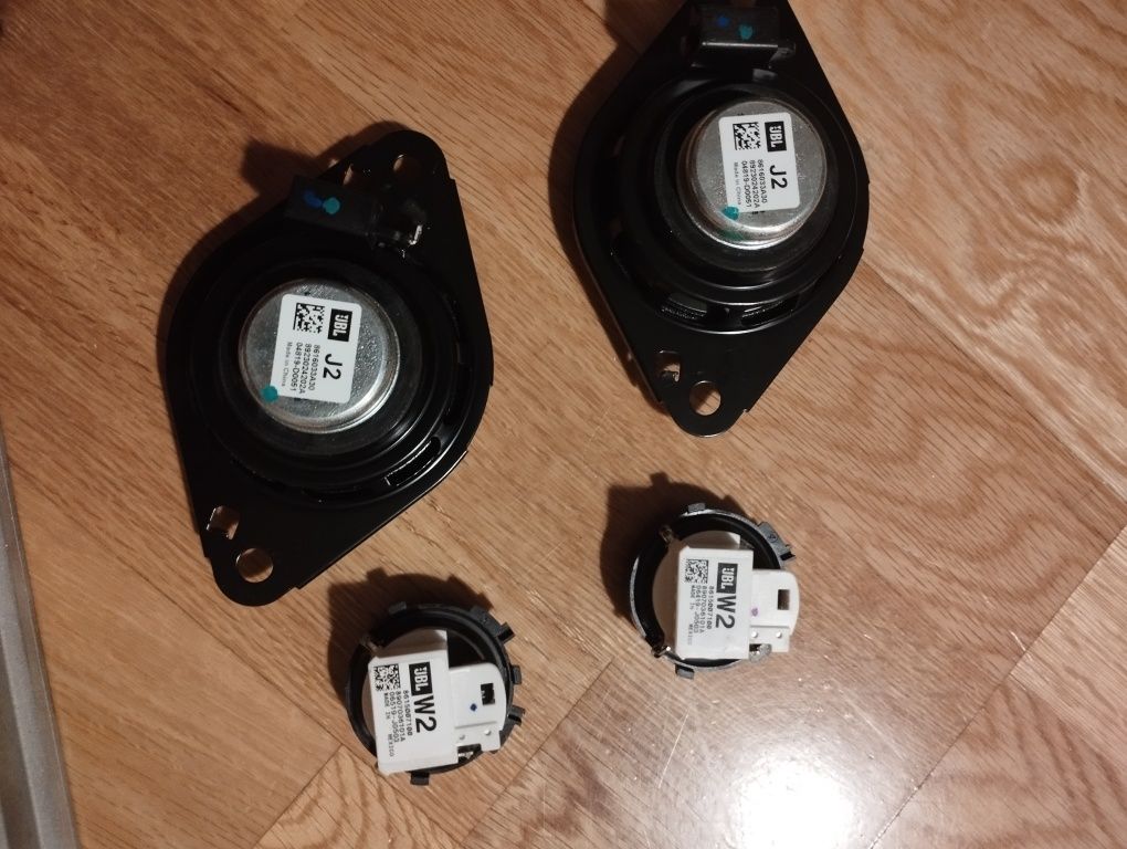 Продам динамики в торпеду ibl 8616033A30.