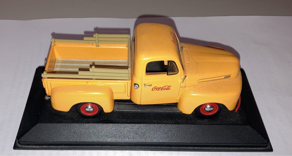 Модель Minichamps  Ford F1 Pickup Coca-Cola, 1:43