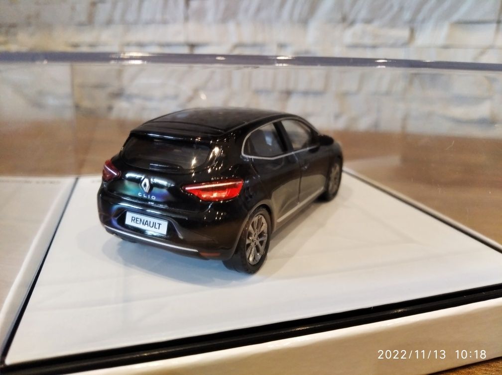 1:43 Norev Renault Clio model