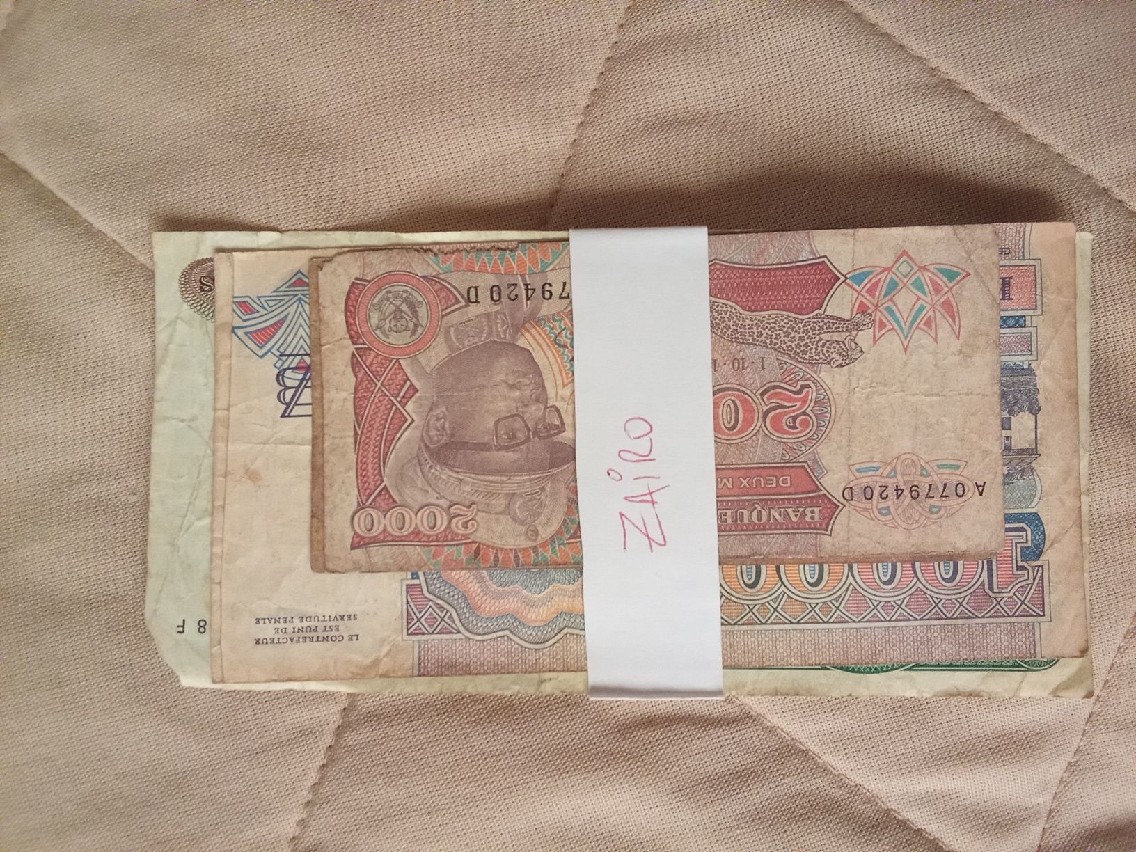 Notas antigas de vários países