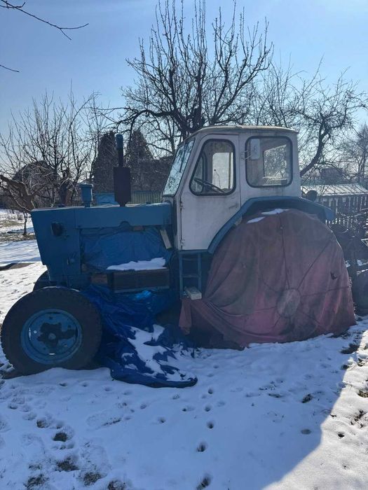 Продам трактор ЮМЗ 6 1984 рік з навісним в робочому стані