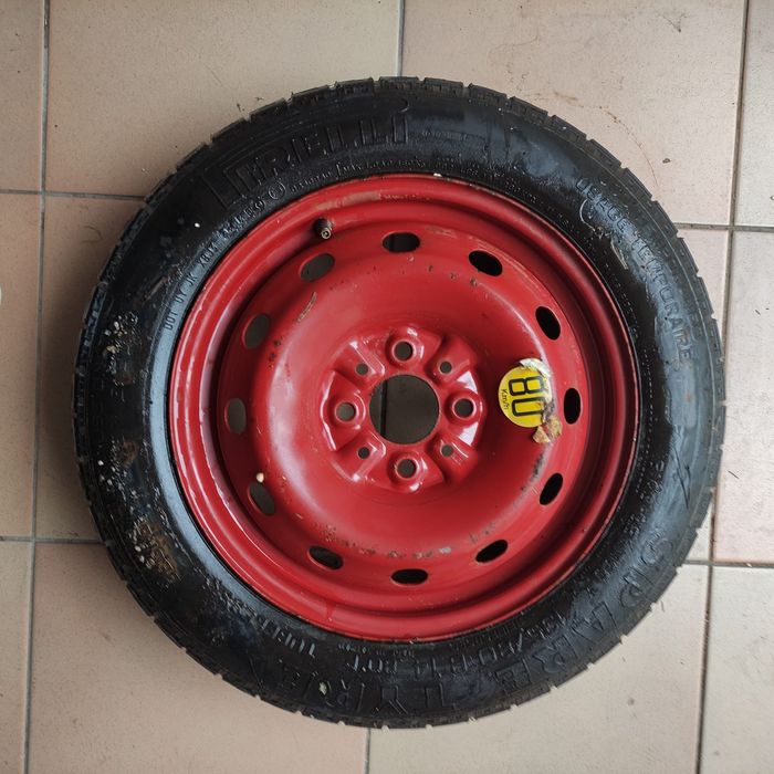 Pneu sobresselente Fiat Punto com kit