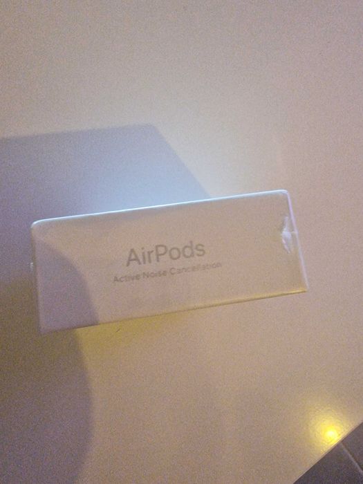 Airpods 4 com inibidor de ruido