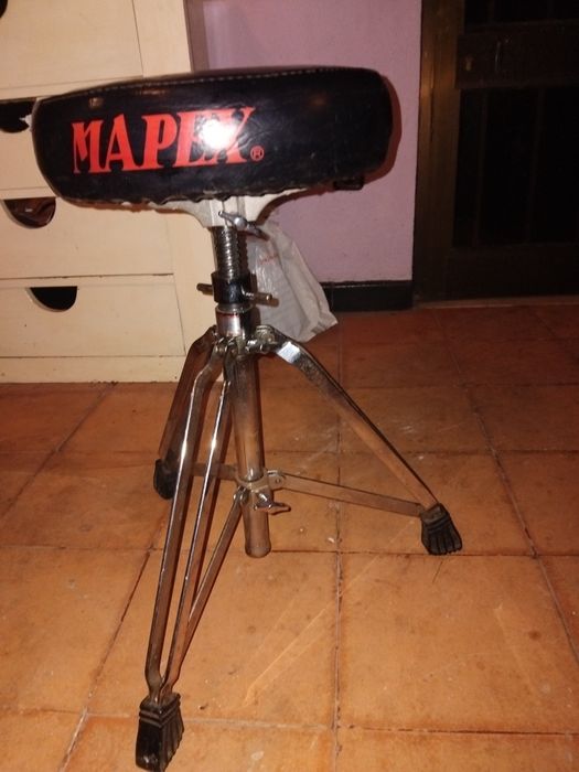 Vendo tapete Roland Banco Mapex e prato Sabian