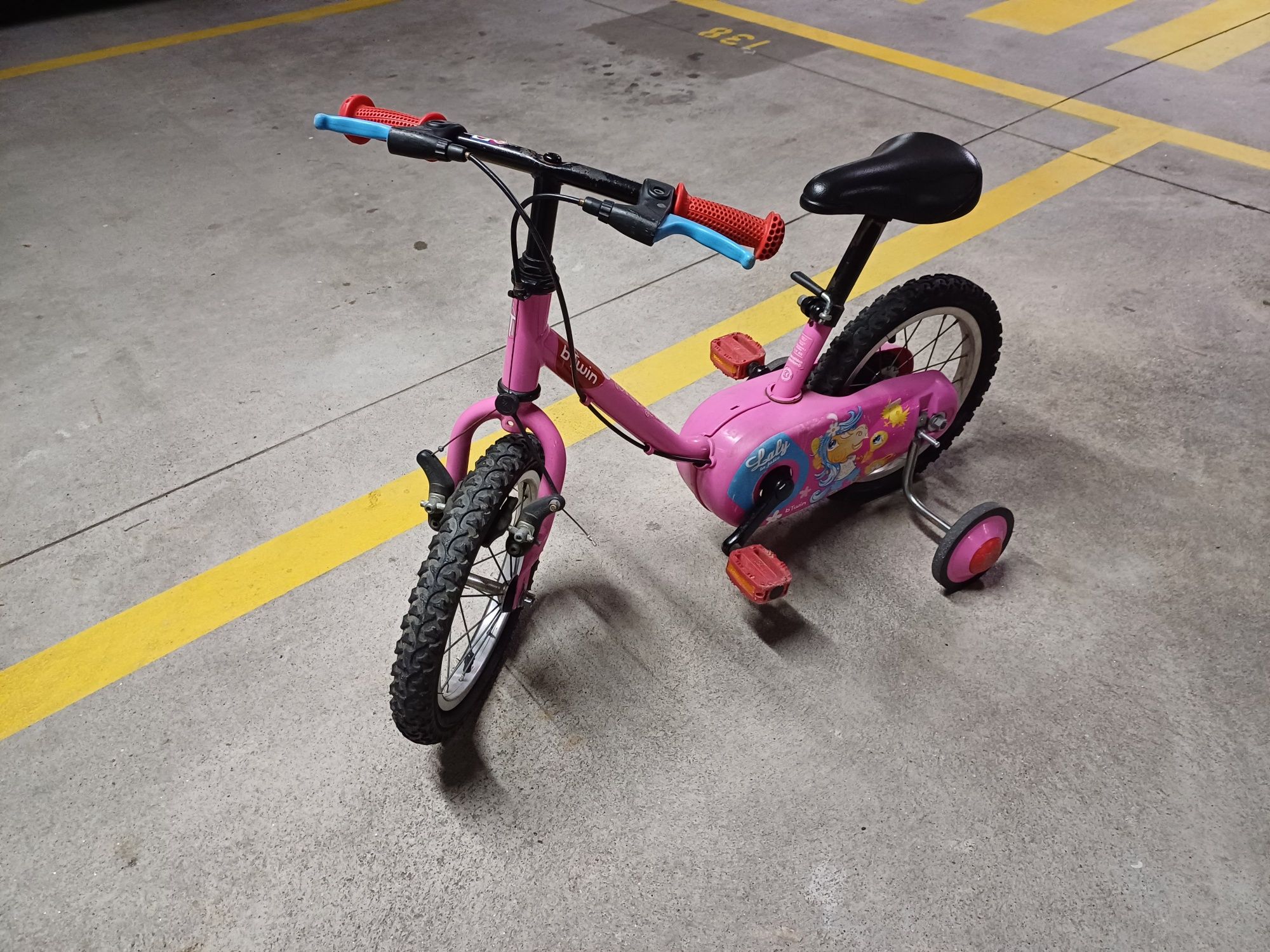 Bicicleta de criança pequena