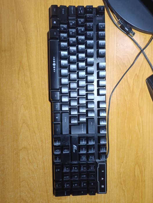 Продам клавиатуру