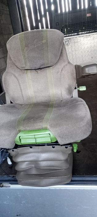 Fotel siedzenie John Deere pneumatyczne obrotowe Grammer msg 95