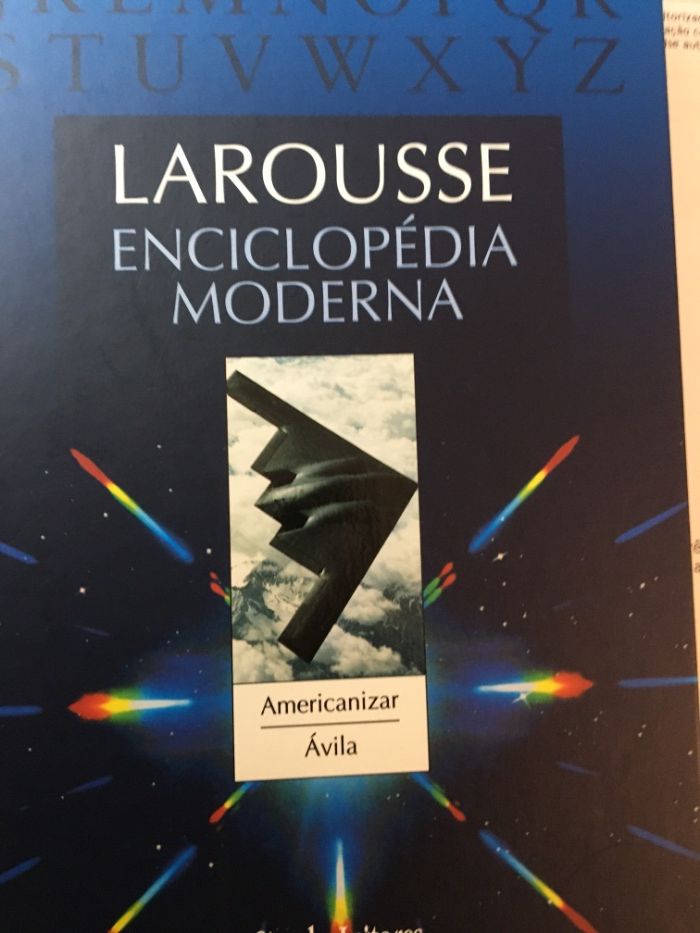18 livros Enciclopédia Moderna Larousse Circulo Leitores
