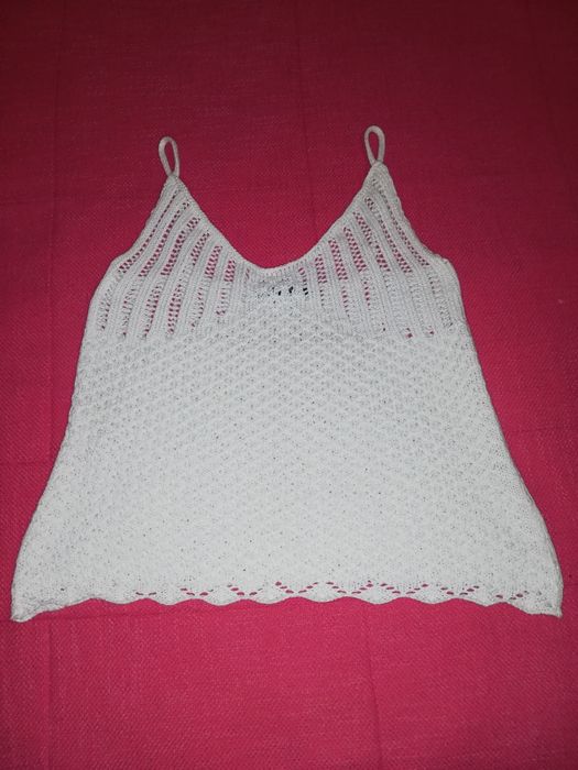 Top branco em crochet da Cortefiel