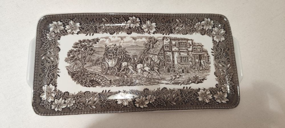 Travessa Royal Tudor Ware