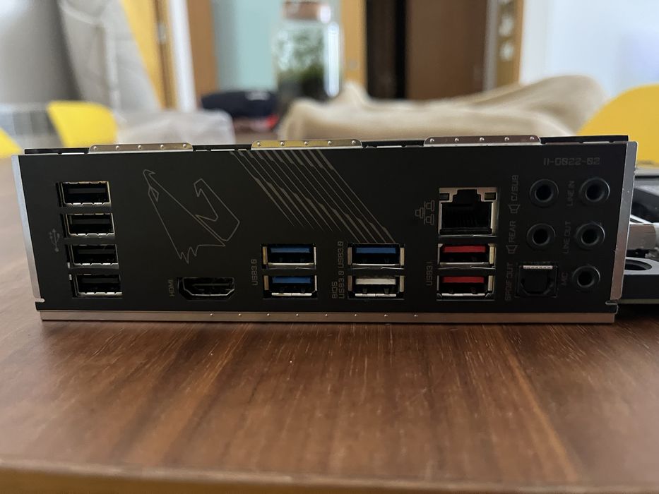 Vendo X570 Aorus Elite