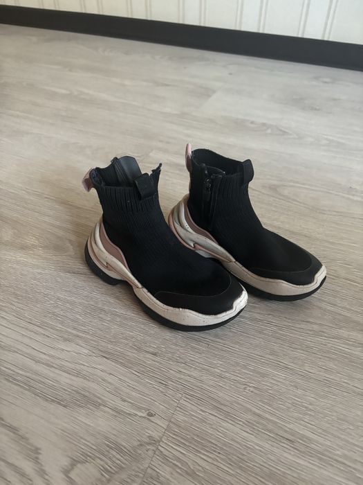 Кросівки сапожки zara