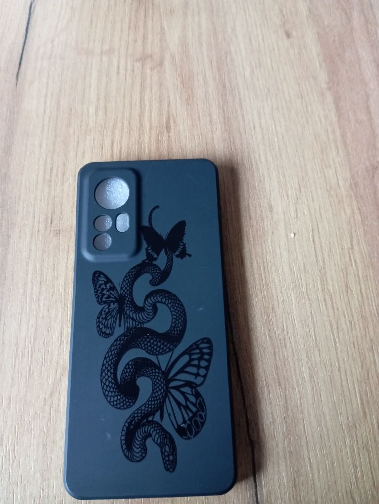 Sprzedam etui na telefon Xiaomi 12