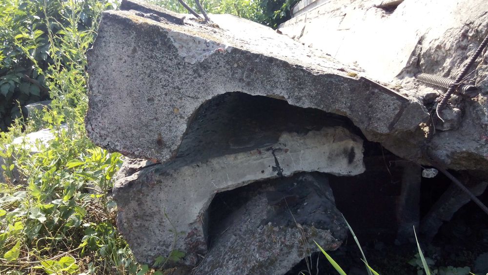 Панели железобетонные консольные "Г"образные