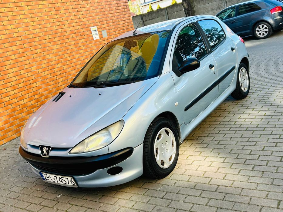 Peugeot 206 1.1 Benz Przegląd na Rok ! Ładny Stan ! Warto !