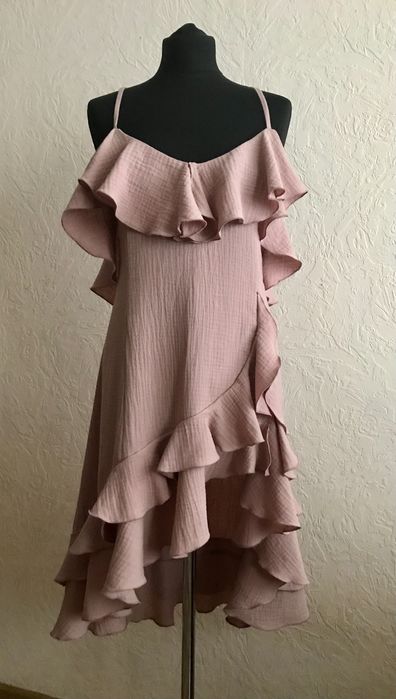 Витончена і стильна сукня