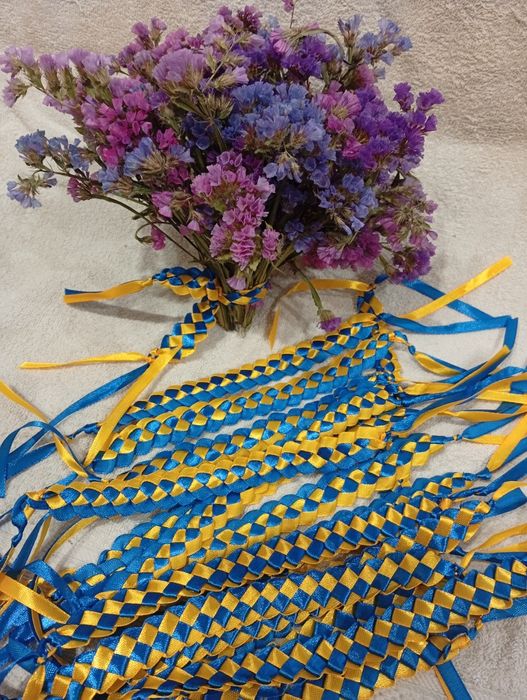 Патріотичний браслет з атласної стрічки