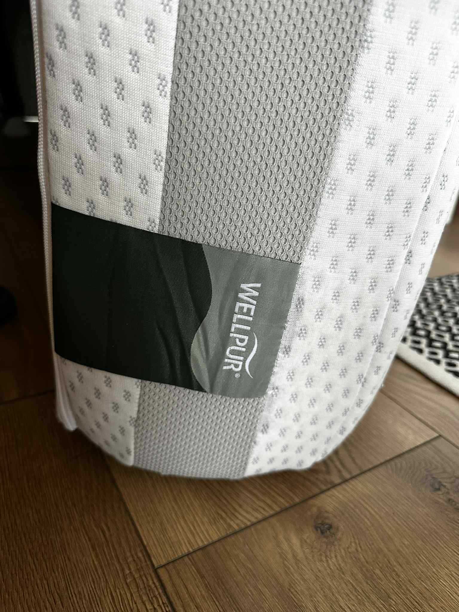 Materac piankowy 180X200X22 cm  Wellpur Gold F85, stan jak nowy