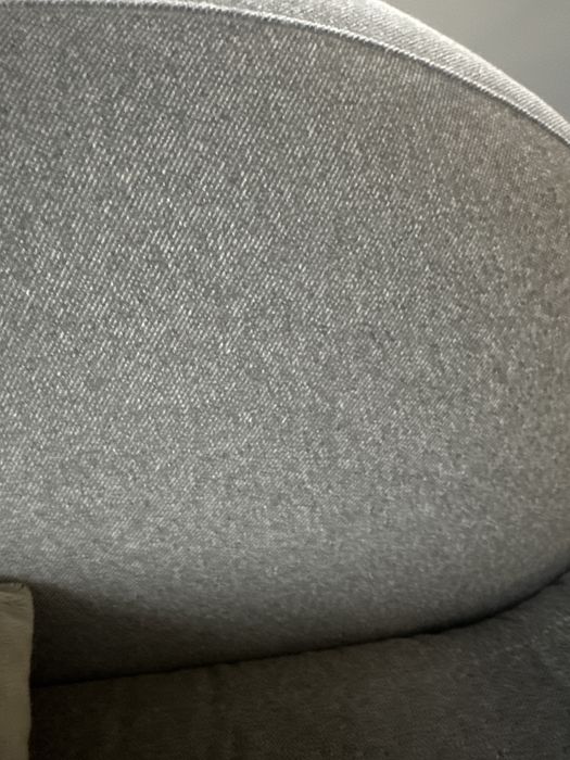 Jenny sits szezląg kanapa fotel do odpoczynku leżanka