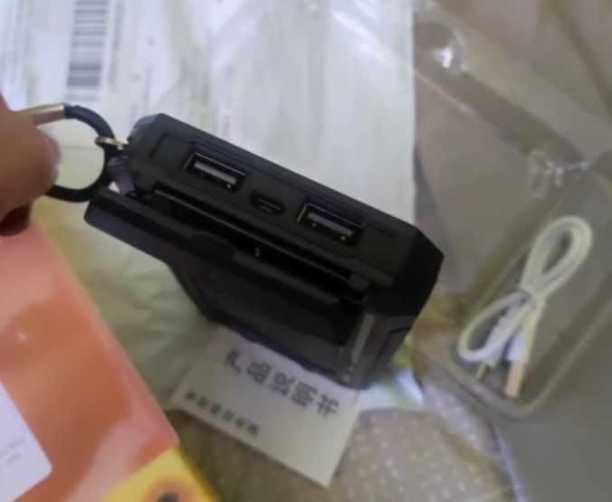 Повербанк 10 000 mah компас ліхтарик компас із сонячною батареєю