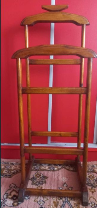 Вішалка для одежи