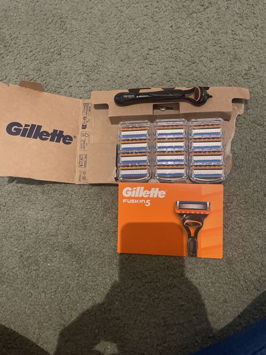 Gillette fusion5 maszynka + 12 wkładów 0710