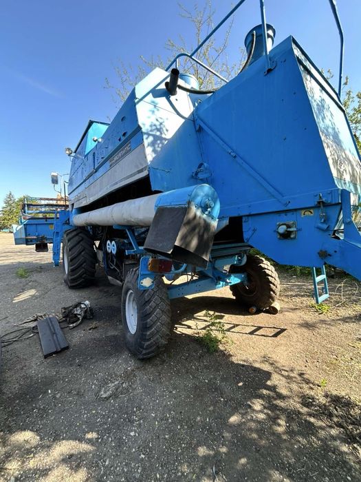 Продам комбайн Бизон