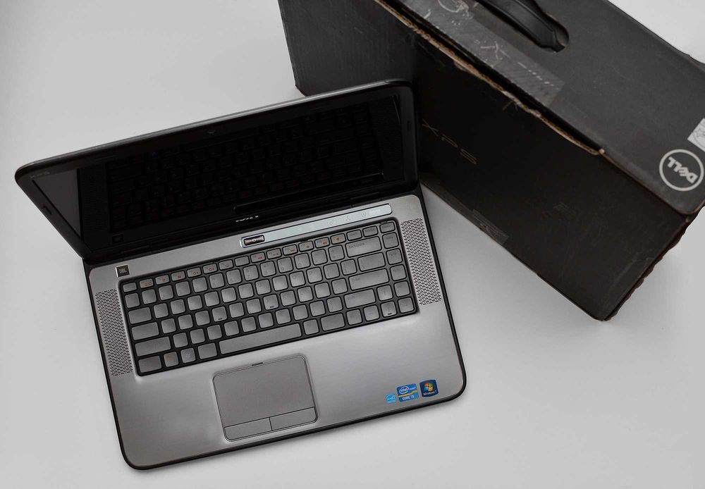 Ноутбук Dell XPS L502X i5 2410M,8gb RAM, SDD 128gb, Nvidia GT525M,JBL