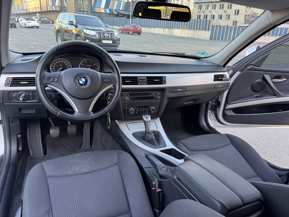BMW e91 рест, вся в рідній фарбі, без підкрасів