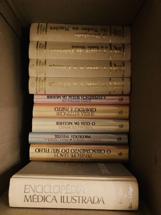 Vendo livros à caixa