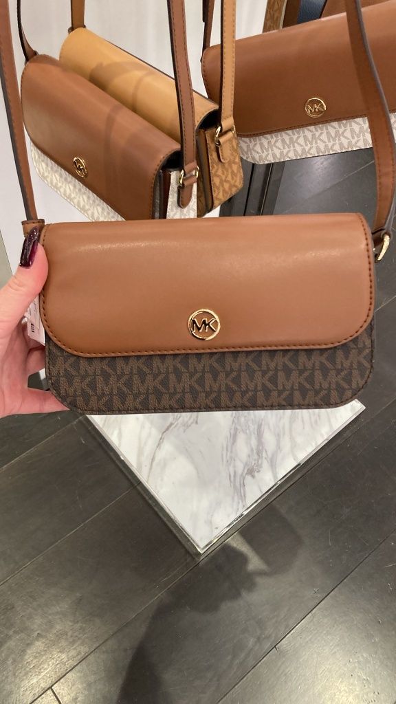 Śliczna torebka Michael Kors