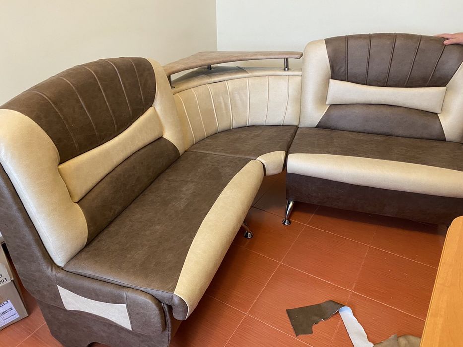 Ремонт м‘яких меблів (перетяжка)