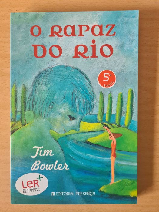 Livro juvenil "O Rapaz do Rio" de Tim Bowler