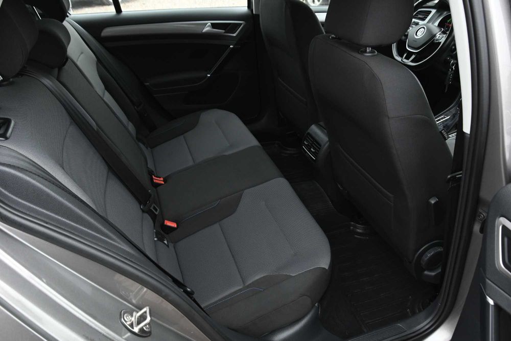 Volkswagen e-Golf 2015