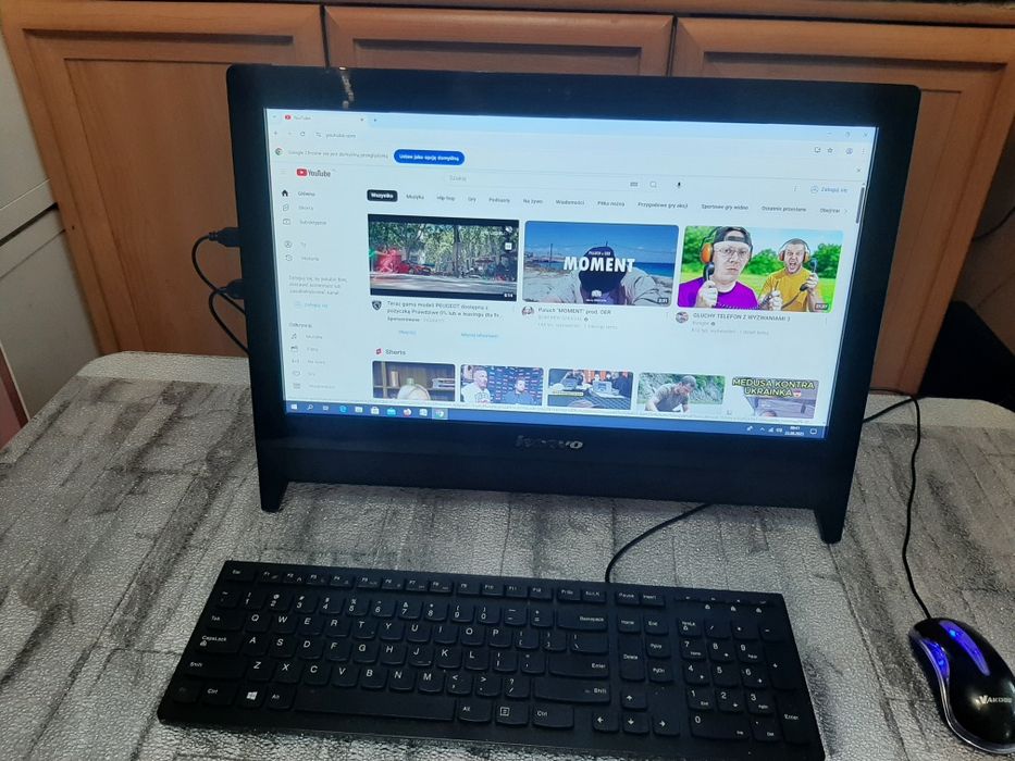 Sprzedam lenovo 19 5 cale led ma wbudiwane glosniki 3xusb hdmi blutu