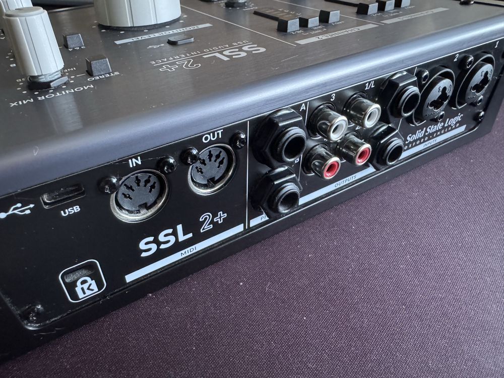 Звукова карта SSL 2+
