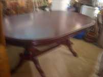mesa em madeira com 6 cadeiras